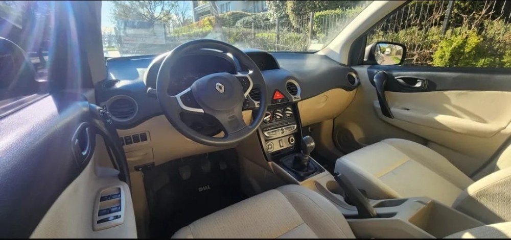 Renault Koleos expression 4x2 MT  — foto 4